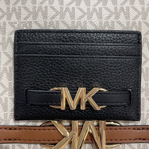 Michael Kors Accessories - MICHAEL KORS
Reed Large Pebbled Leather Card Holder Case Wallet 
Black 
NWT